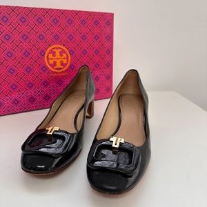 TORY BURCH Patent Black T Ring Heels